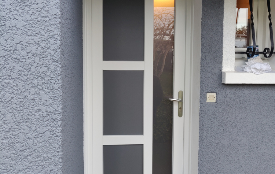 Notre gamme de portes d'entrée en PVC CLASSIQUE et PVC CONTEMPORAINE à Limeil-Brévannes